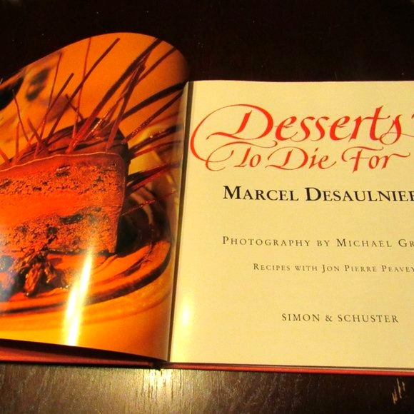 🍮🥧🍰 Glorious Vintage "Desserts to Die For" Cookbook - HC - Picture 9 of 15